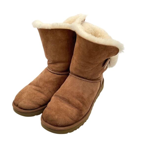 UGG Bailey Button II Brown Shearling Winter Boots Size 9 - Picture 1 of 6